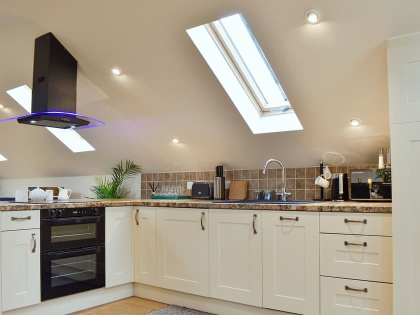 Well equipped kitchen | Treeview Lodge, Uggeshall