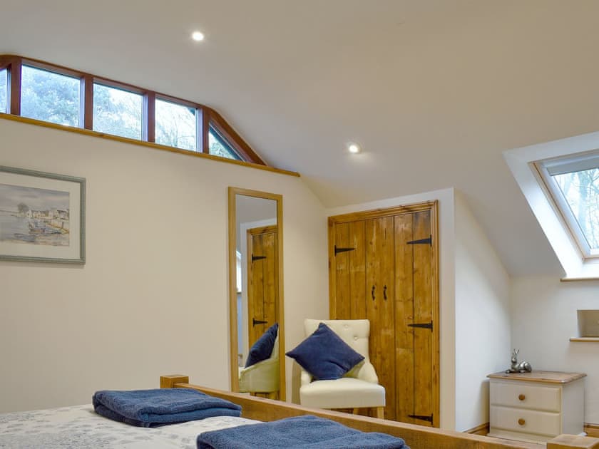 Spacious bedroom | Treeview Lodge, Uggeshall