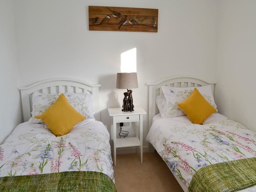 Pretty twin bedded room | 3 Old Posting Stables, Gatehouse of Fleet, near Kirkcudbright
