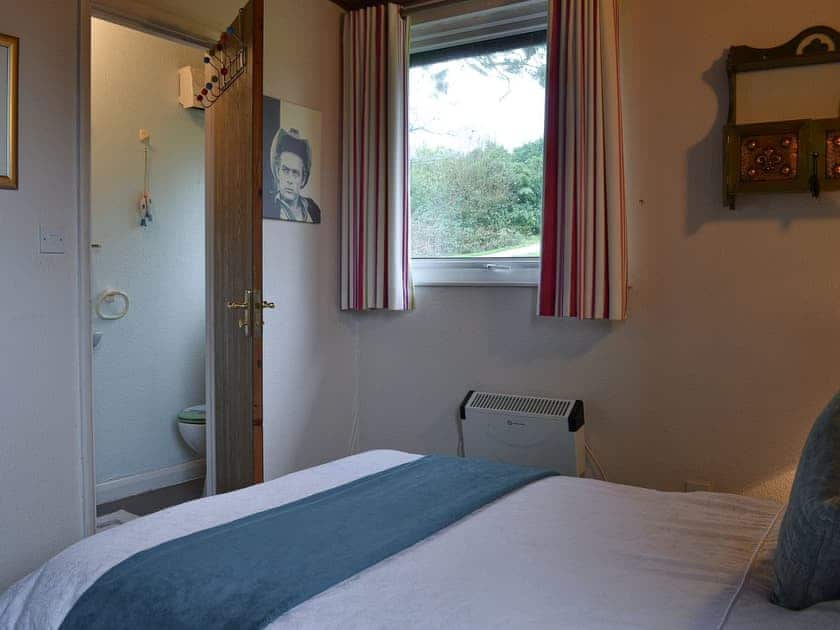 Double bedroom with en-suite  | Timbers, Woolsery, near Bideford