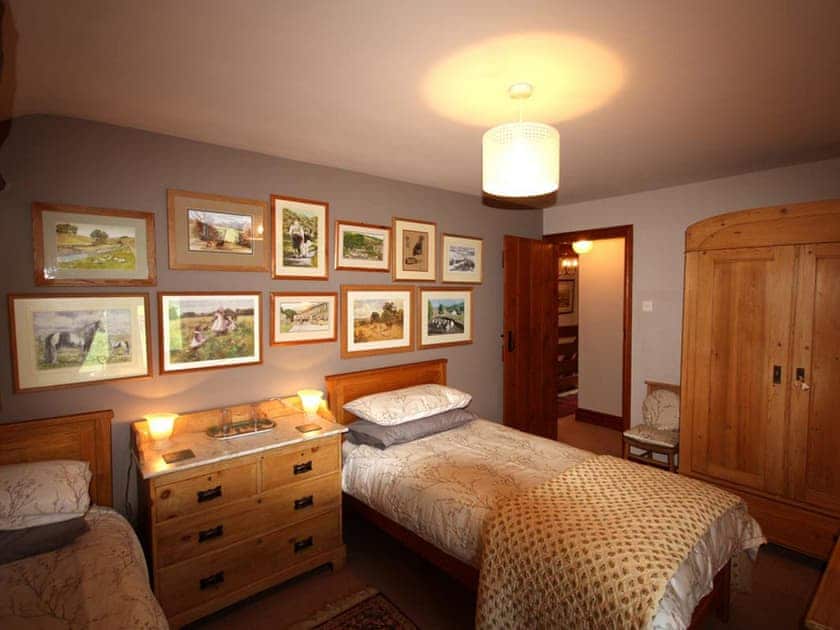 Spacious twin bedroom | Shepherd’s Cottage, Longshaw near Hawes