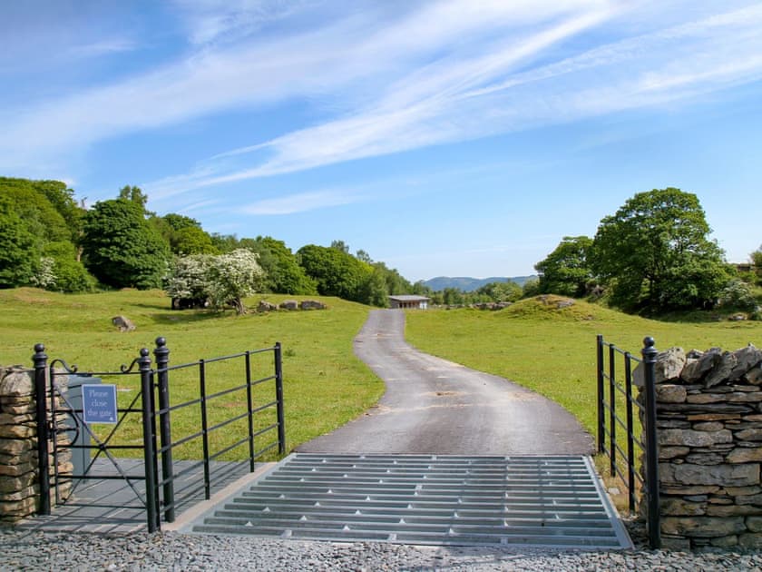 Driveway | Horse Spout - Otter Tarn, Backbarrow, near Newby Bridge