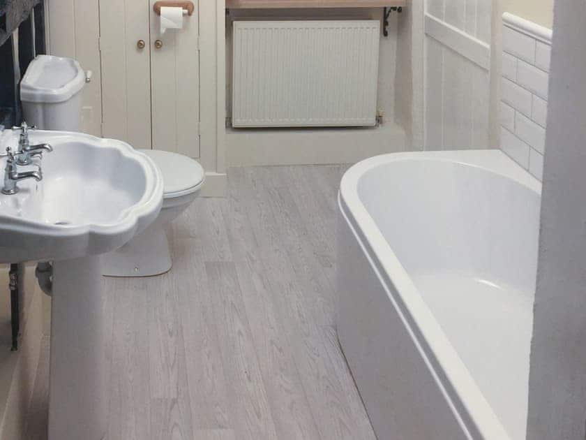 Bathroom | Little Impetts, West Stourmouth, near Canterbury