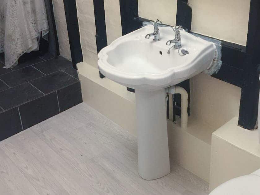 Bathroom | Little Impetts, West Stourmouth, near Canterbury