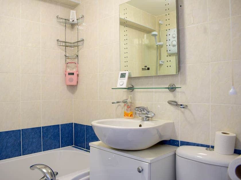 Bathroom | Estuary View, Porthmadog