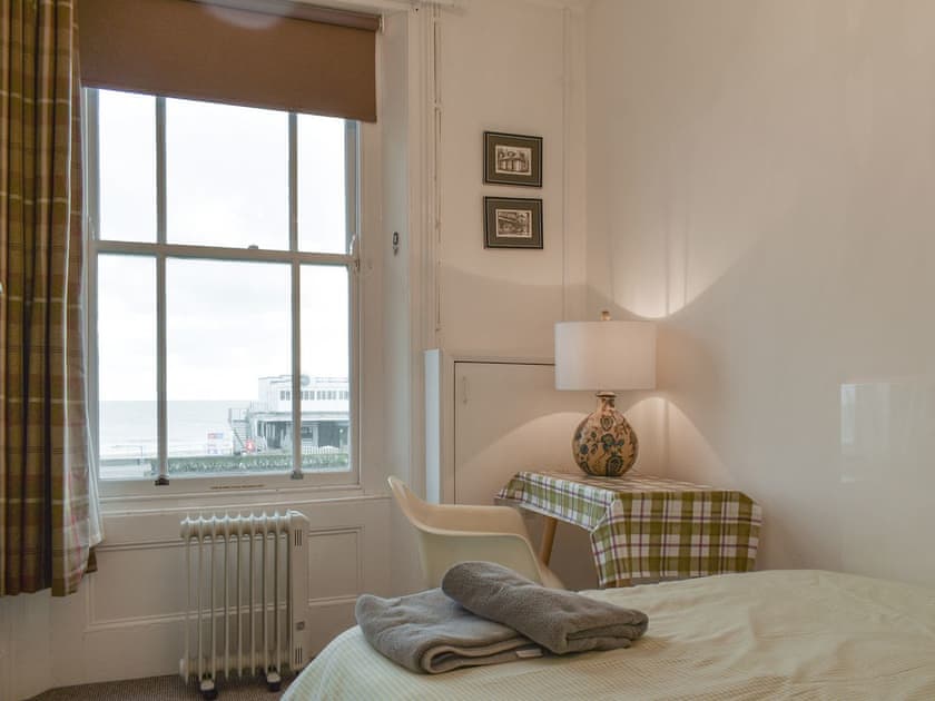 Light and airy double bedroom | Flat 3 Sea View - Moray Apartments, Lowestoft