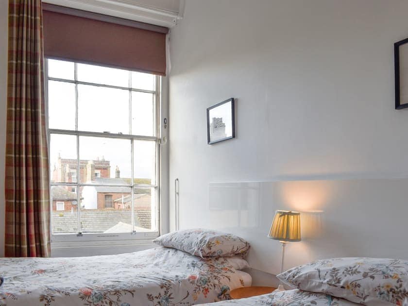 Comfortable twin bedroom | Flat 3 Sea View - Moray Apartments, Lowestoft