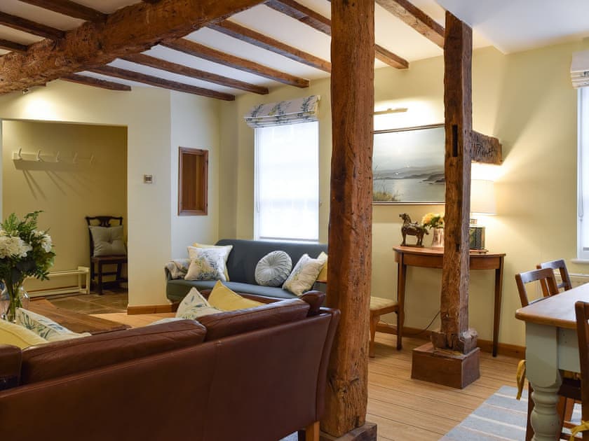 Living room | Lovely Old Cottage, Stratford-Upon-Avon