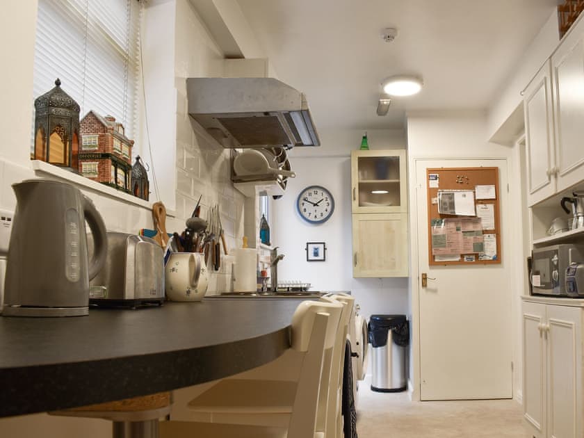 Kitchen | Flat 1 Garden View - Moray Apartments, Lowestoft