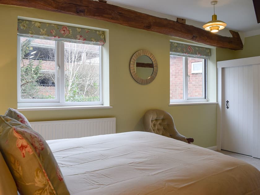 Double bedroom | Lovely Old Cottage, Stratford-Upon-Avon