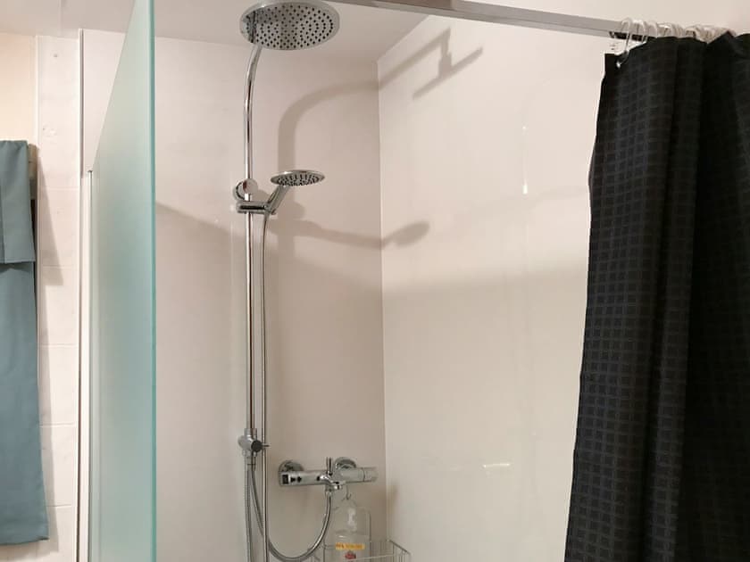 Shower room | Bellypig Cottage, Bellerby near Leyburn