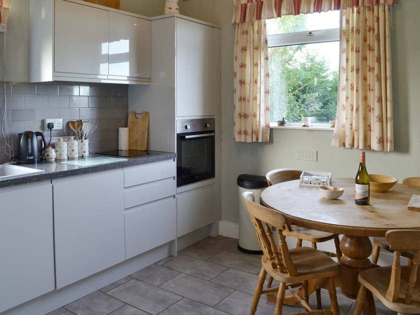 Well-equipped kitchen with dining area | Searchlight Cottage, Fraisthorpe, near Bridlington