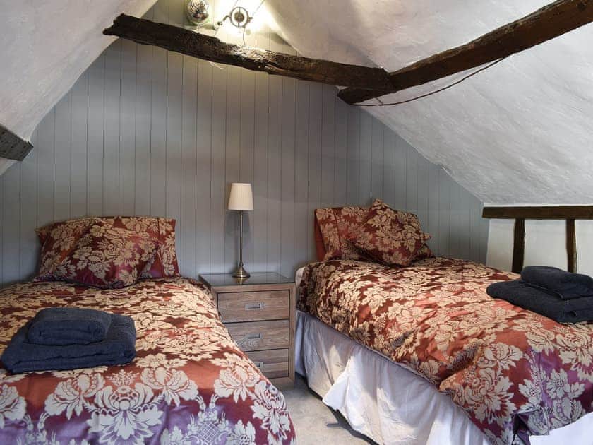 Twin bedroom | Brushmaker Cottage, Diss