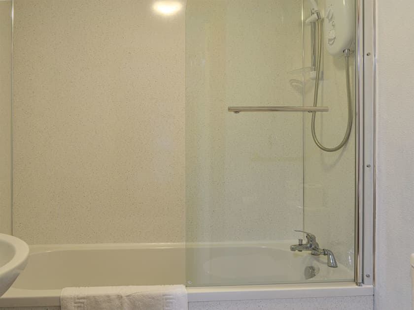 Bathroom | Hoot House, Abergynolwyn, near Tywyn