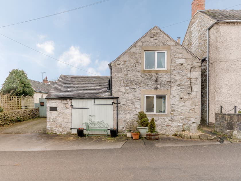 Lovely stone-built holiday home | The Smithy, Brassington, near Matlock