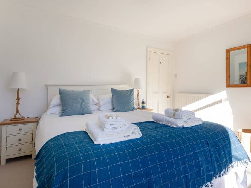 Comfortable double bedroom | Cotillion, Salcombe