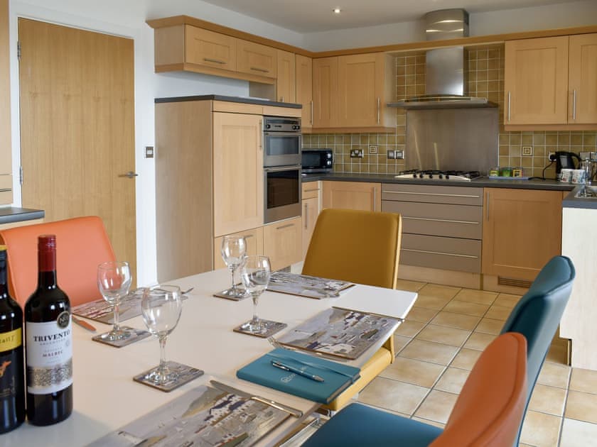 Spacious kitchen with dining area | Kings Haven, Mount Batten, near Plymouth