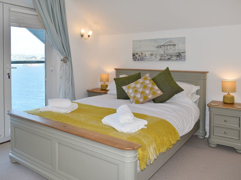Comfortable double bedroom | Kings Haven, Mount Batten, near Plymouth