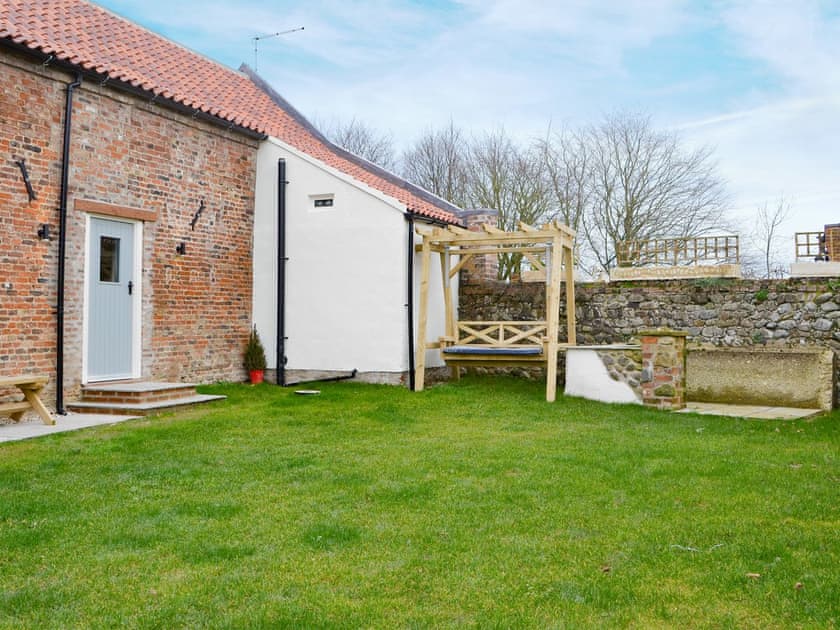 Lawned garden | ’Ow Do - Dringhoe Hall Cottages - Dringhoe Hall Cottages, Driffield, near Bridlington