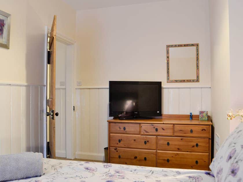 Double bedroom | Rhona’s Cottage, Abergavenny