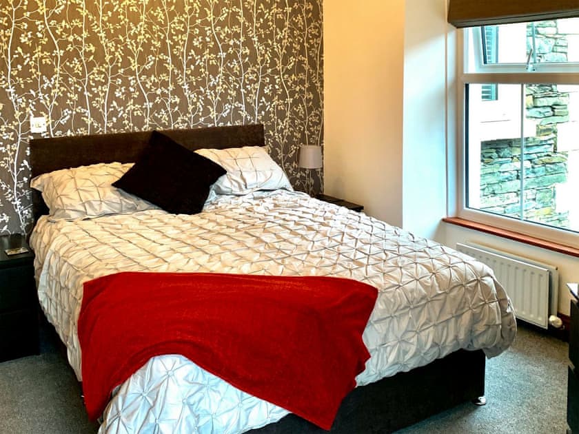 Comfortable king size bedroom | Holborn House, Bowness on Windermere