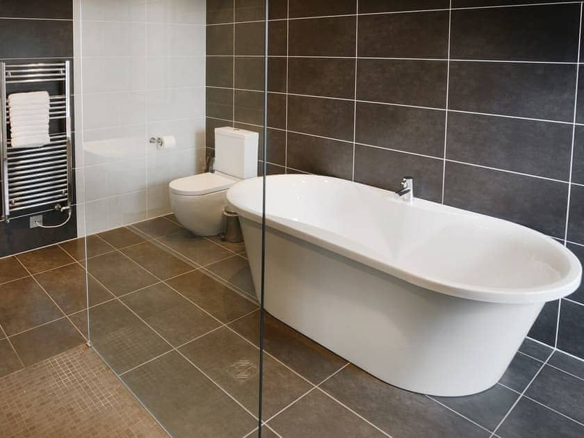 Stylish bathroom with large shower cubicle | Howgills Barn, Middleton, near Kirkby Lonsdale