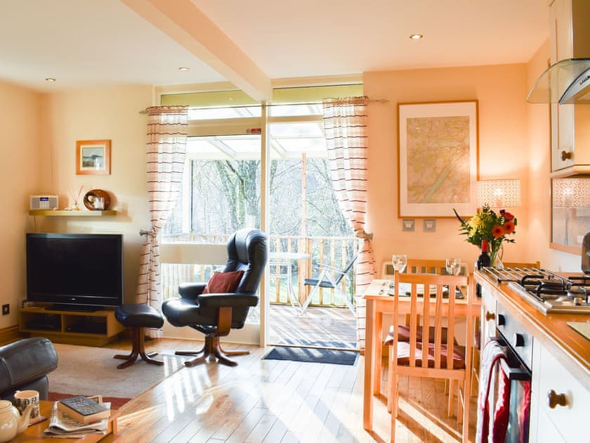 Roomy living space | River Cottage - Milton, Drumnadrochit, near Inverness