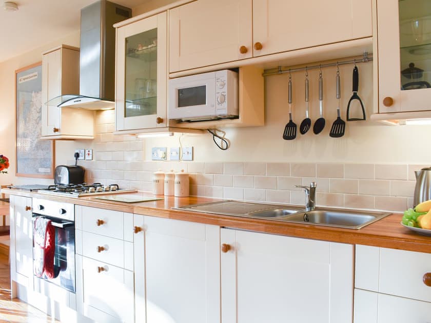 Well fitted and equipped kitchen | River Cottage - Milton, Drumnadrochit, near Inverness