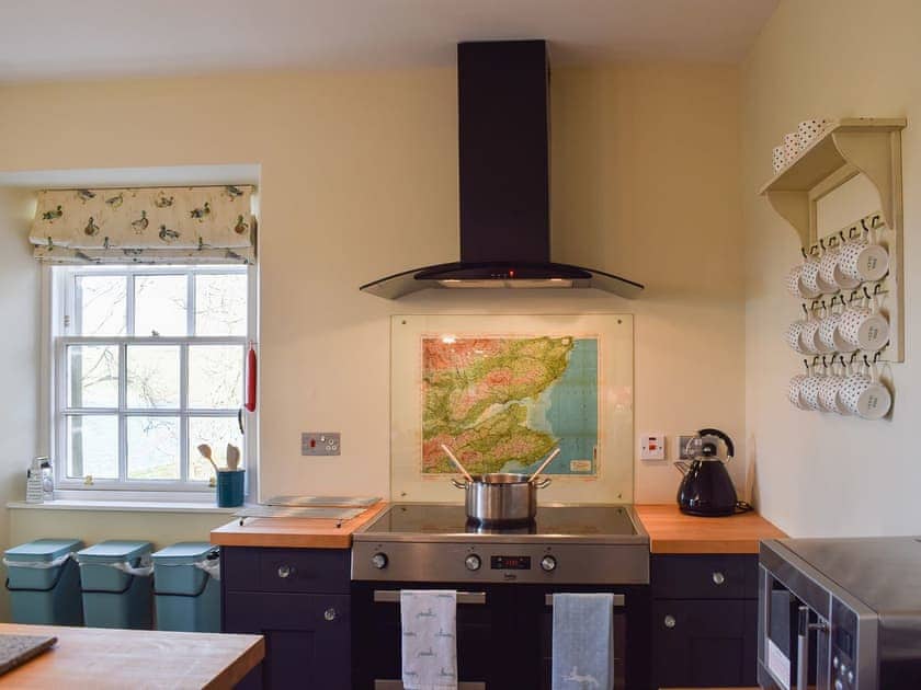 Well-equipped fitted kitchen | The Barracks @ East Neuk Orchards - Self Catering @ East Neuk Orchards, Pittenweem, near Anstruther
