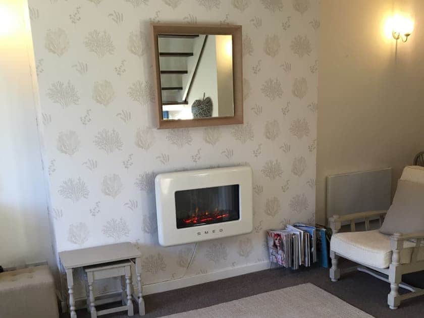 Light and airy living/dining room | Rockpool Cottage, Staithes near Whitby