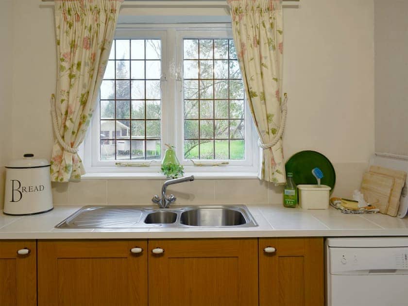 Kitchen/ dining room | Goodwood Coach House, Chichester