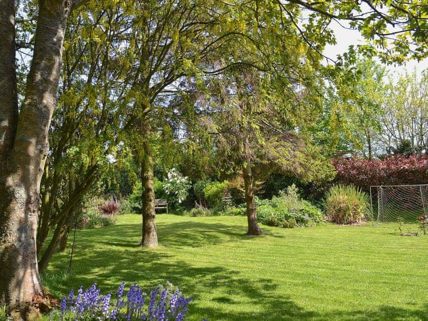 Garden and grounds | Goodwood Coach House, Chichester