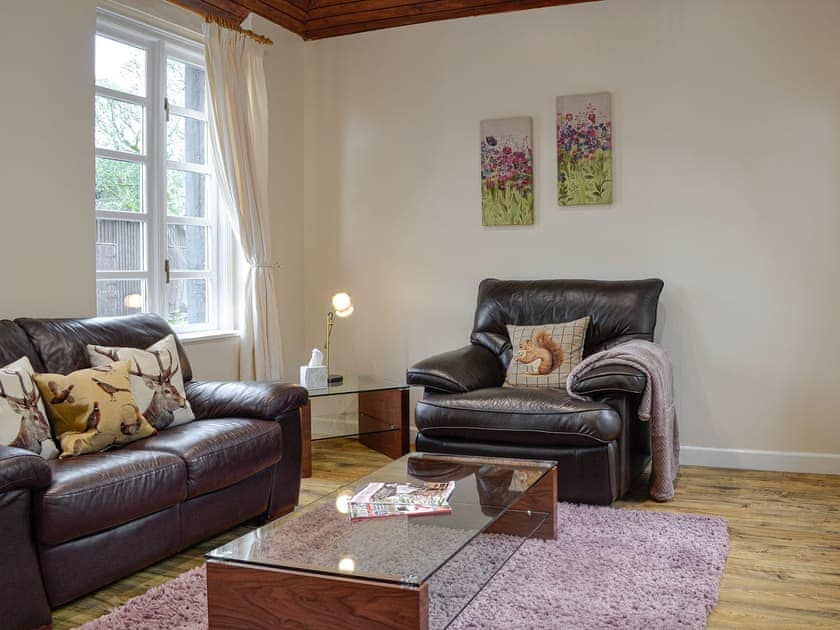 Living room | Tower Cottage - Dalnaglar Castle And Cottages, Glenshee, near Blairgowrie
