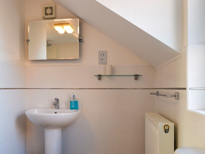 Bathroom | Bramblewick Cottage, Whitby