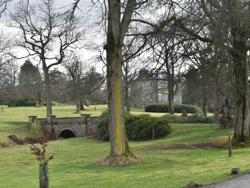 Beautifully designed estate to the south of Edinburgh | The Stables, Harburn, near West Calder