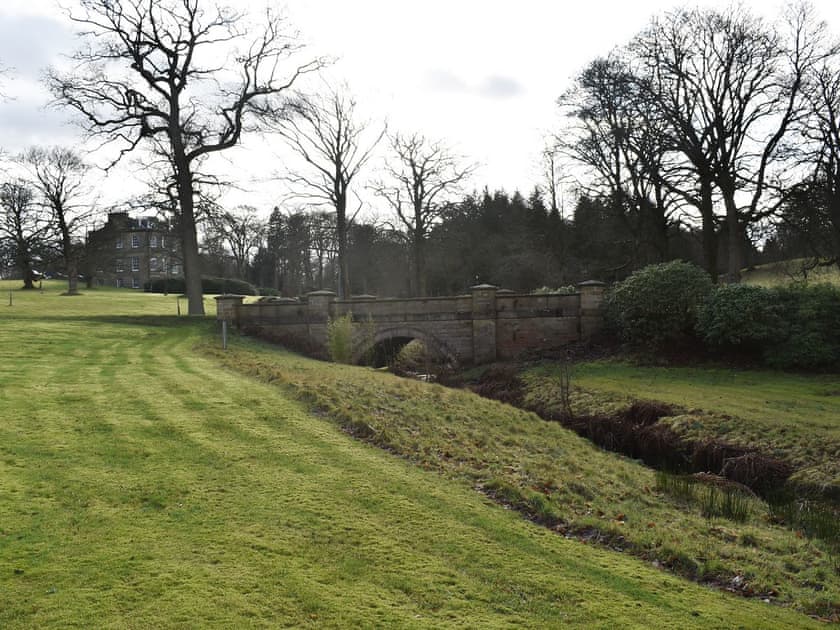Wonderfully maintained garden and grounds | The Stables, Harburn, near West Calder
