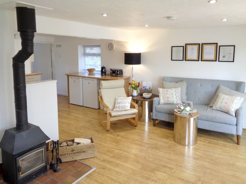 Delightfully decorated and furnished living room | The Old Winery Cottage, Newent