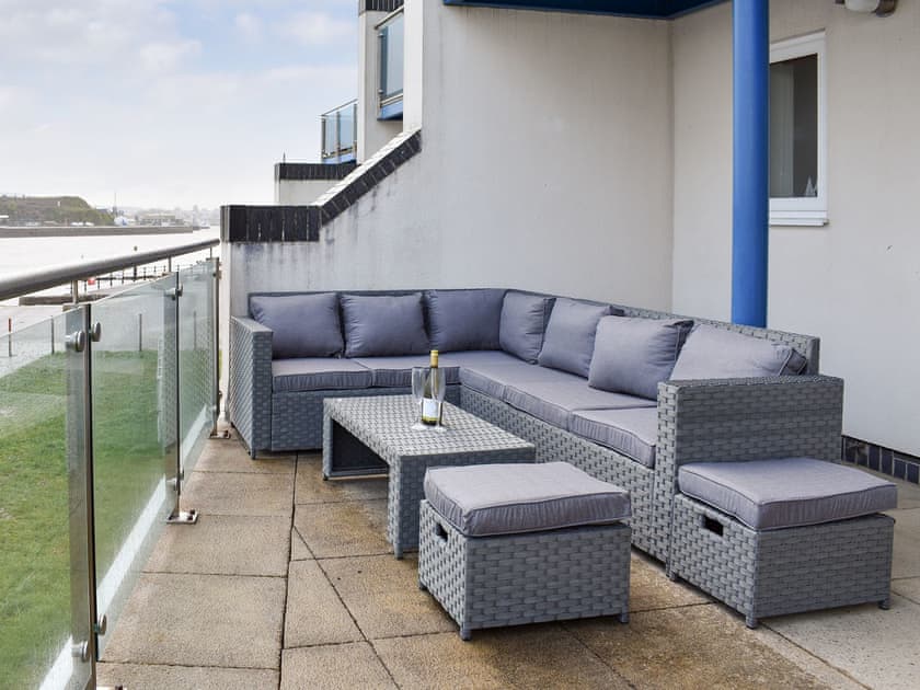 Spacious paved terrace with outdoor furniture | Kings Haven, Mount Batten, near Plymouth