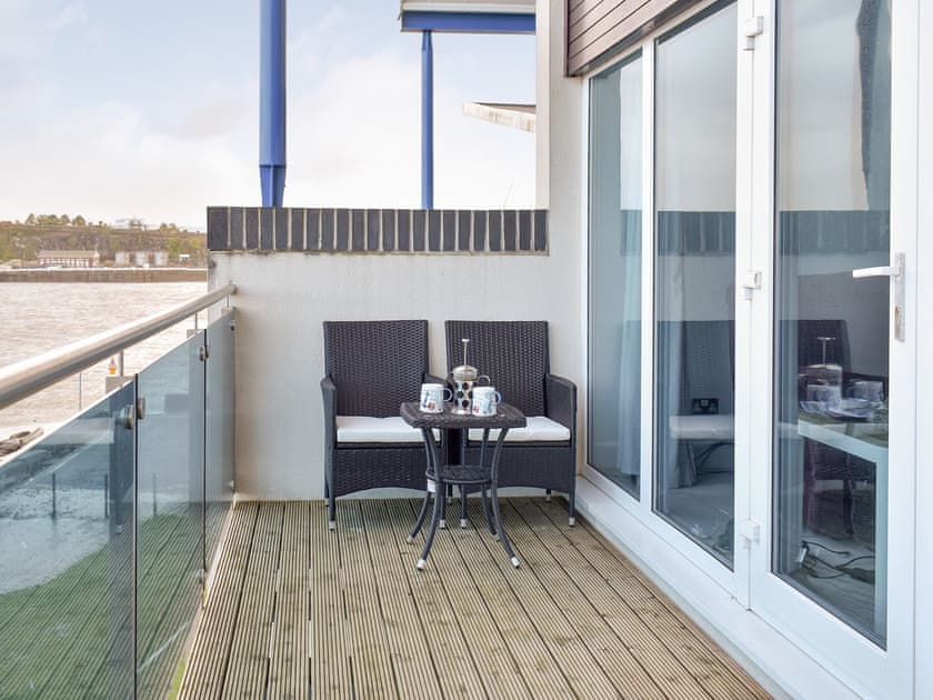 Decked balcony with outdoor seating | Kings Haven, Mount Batten, near Plymouth