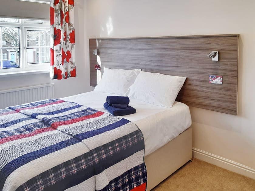 Relaxing double bedroom | Smitten Cottage, Rhyl