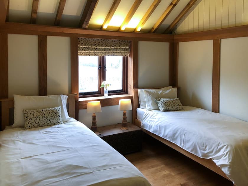 Relaxing twin bedroom | The Coach House, East Somerton