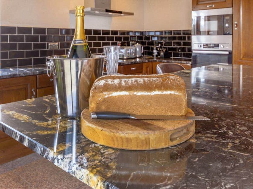 Comprehensively appointed kitchen | Olive Lodge, Melbourne, near Derby