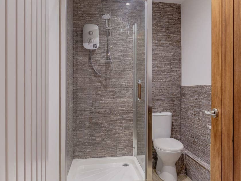Ground floor shower room with toilet | Olive Lodge, Melbourne, near Derby