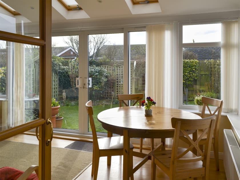 Bright and airy sun room | Dunlin, Beadnell