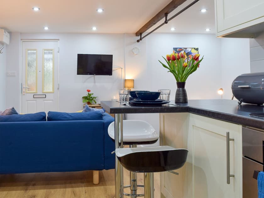 Well furnished studio | The Studio, Long Hanborough, near Witney