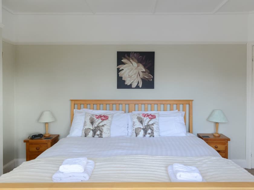 Peaceful double bedroom | Riverside House, Beccles