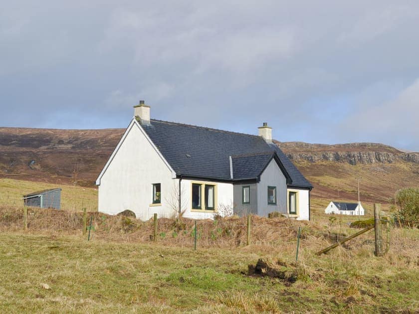 Delightful detached holiday home | Taigh Iasg - Sealladh Breagh and Taigh Iasg - Taigh Iasg, Glenuachdarach