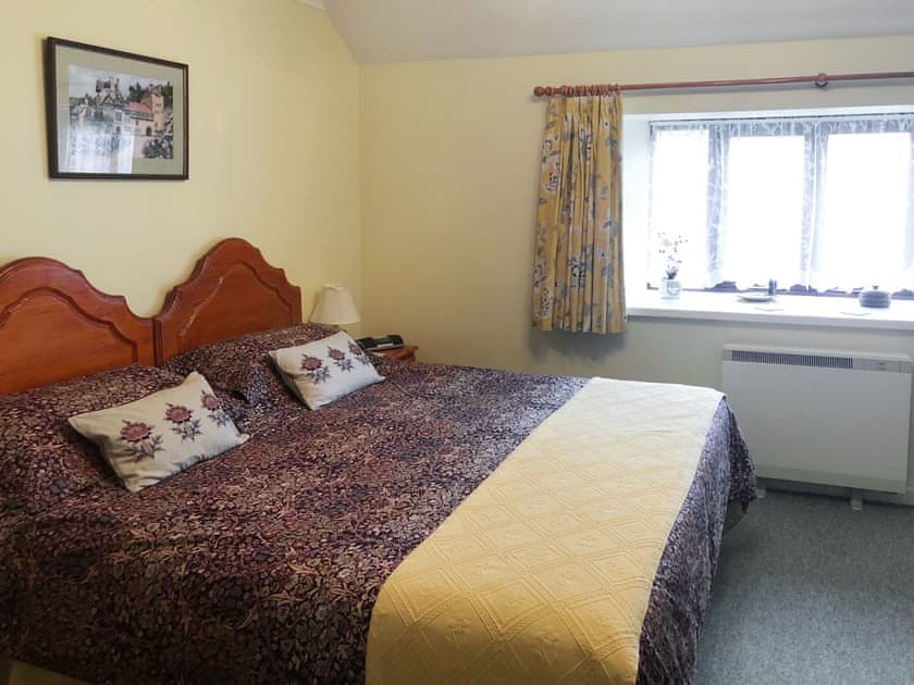 Relaxing double bedroom | Waterwheel - Maidenholm, Dalbeattie, near Dumfries