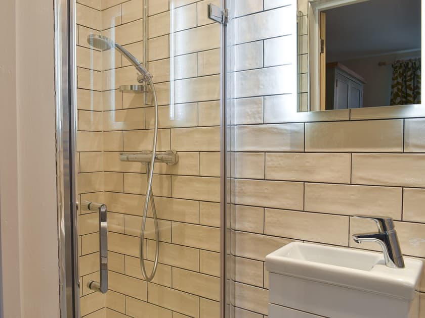 Shower room | Osborne Cottage, Whitby