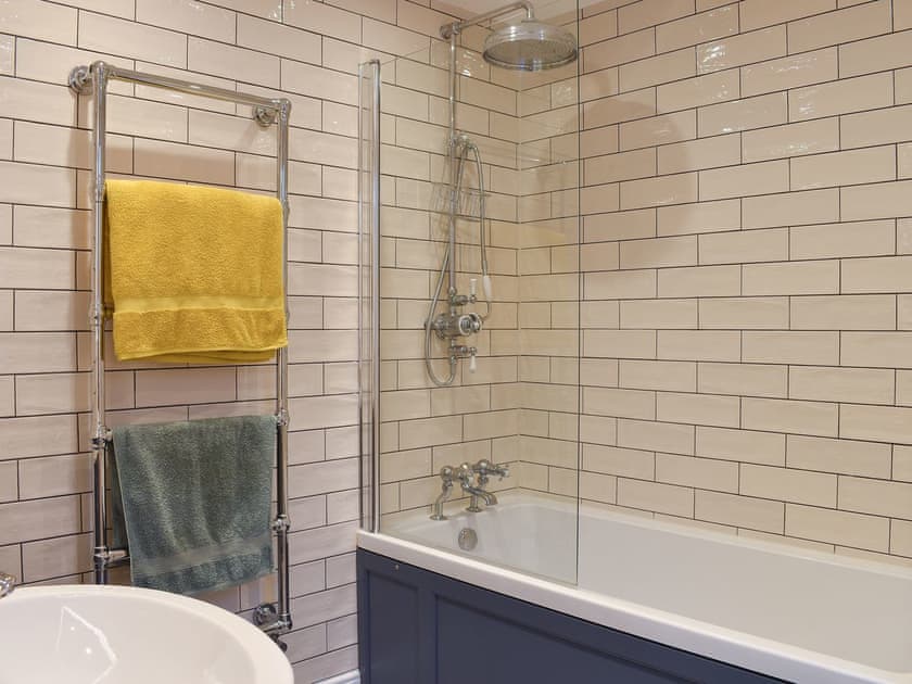 Bathroom | Osborne Cottage, Whitby